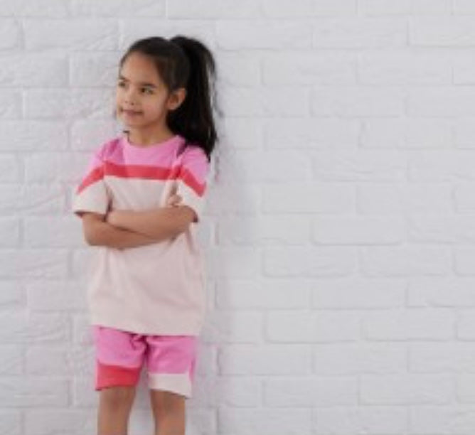 Colour block T-shirt and short sets