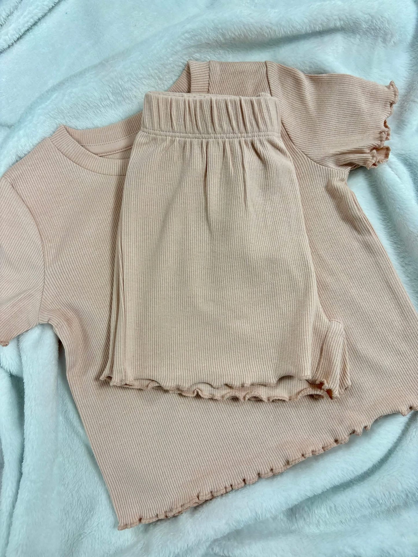 Girls T-shirt and short ribbed set